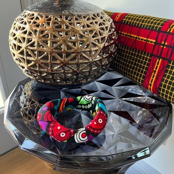 African Heart Print Canoe Bangle - Picture 6 of 6